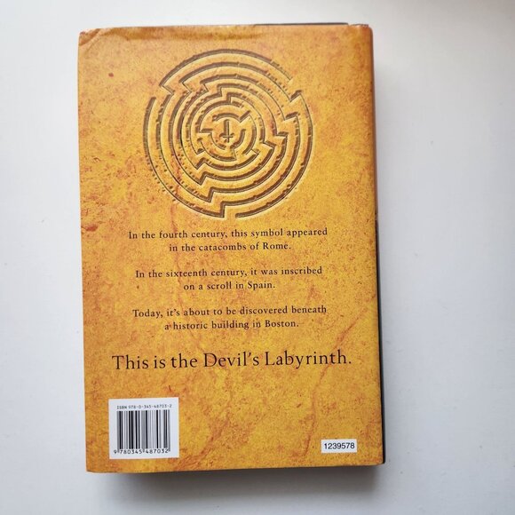 The Devils Labyrinth By John Saul Hardcover Novel - VG - Picture 2 of 9